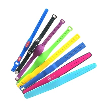 購入 シリコン RFID パーティ用カスタム 13.56mhz ミファレ RFID リストバンド online manufacture
