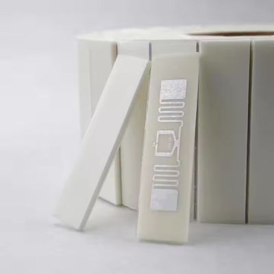 860-960mhz UHF 泡付きドッグボーンバック RFID タグ レースタイムリングシステムのための濡れインレイ
